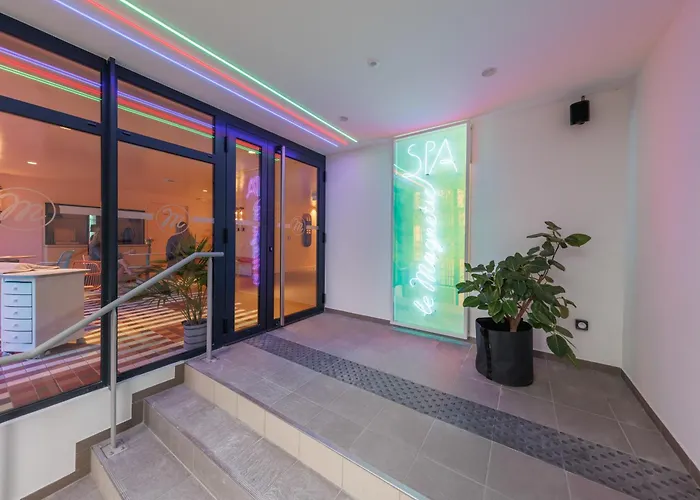 Aiden By Best Western Clermont-Ferrand - Le Magnetic Hotel & Spa